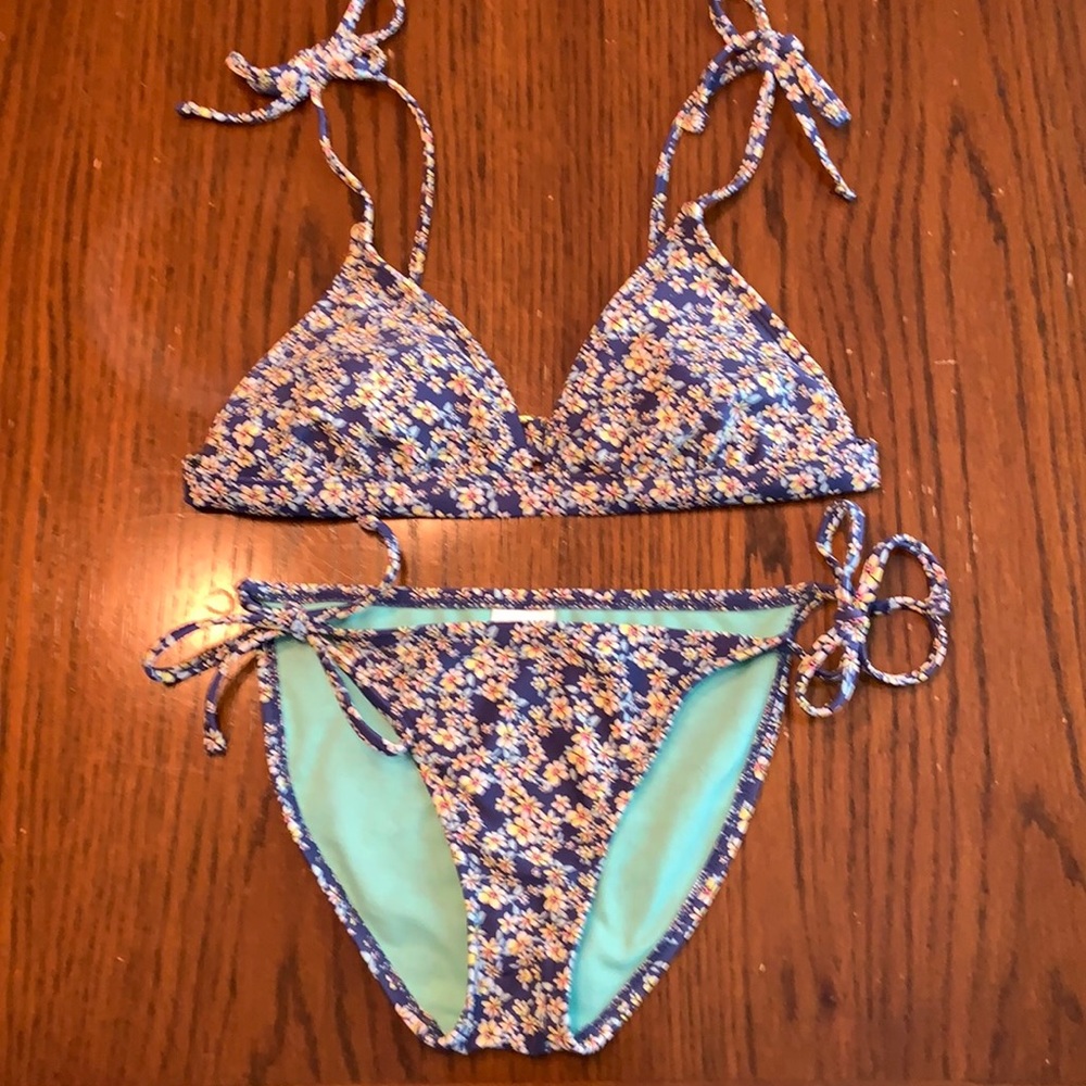 Target Xhilaration bikini s bottom m top